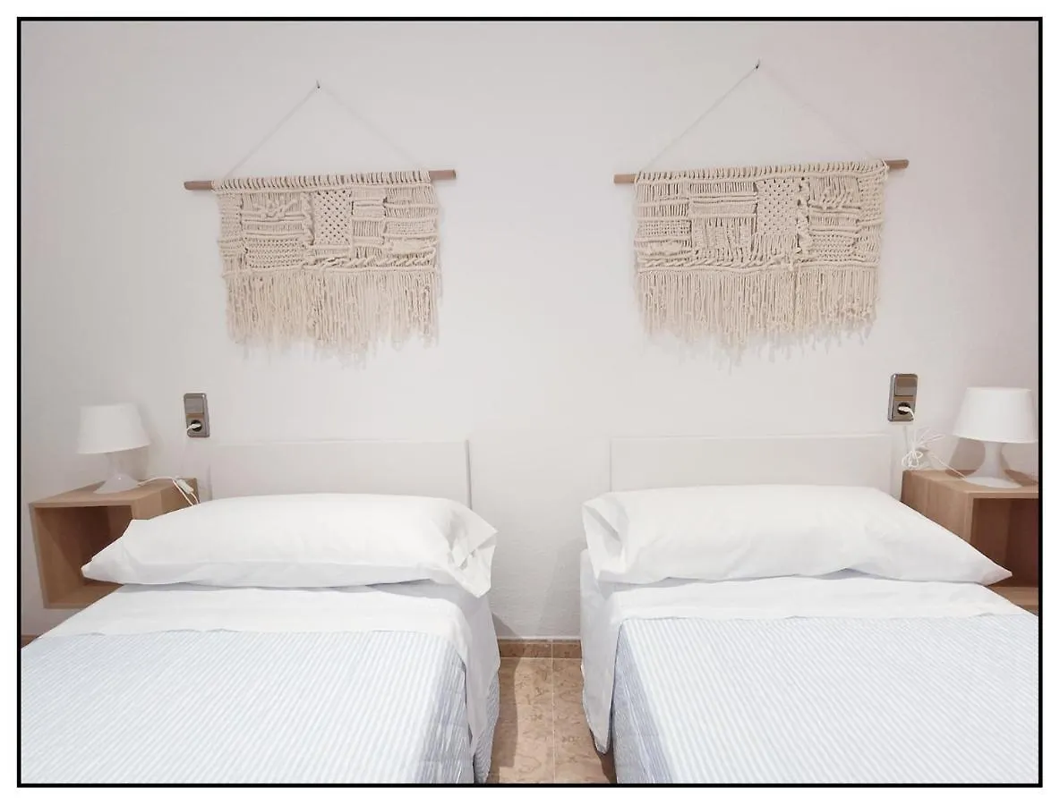 아파트 Apartamento Centrico Junto Al Mar - Wifi Free 살루 스페인